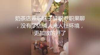 SWAG 漂亮淫荡巨乳人妻露脸自慰 一次玩按摩棒+跳蛋 安吉