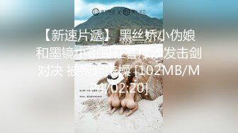 草地上的温柔性爱 (64dd3a63cd703)