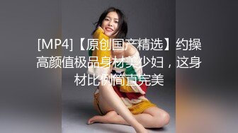 苗条美少女！爆炸身材一对豪乳！腰细大奶居家操逼，主动骑乘位打桩机，后入深插很享受